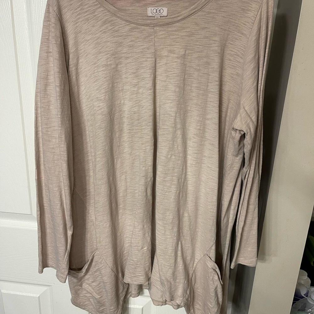 Logo by Lori Goldstein, Size 2X